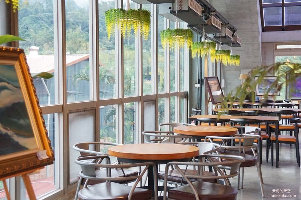 Arc cafe 4