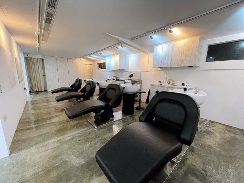 PUIS HAIR SALON 1