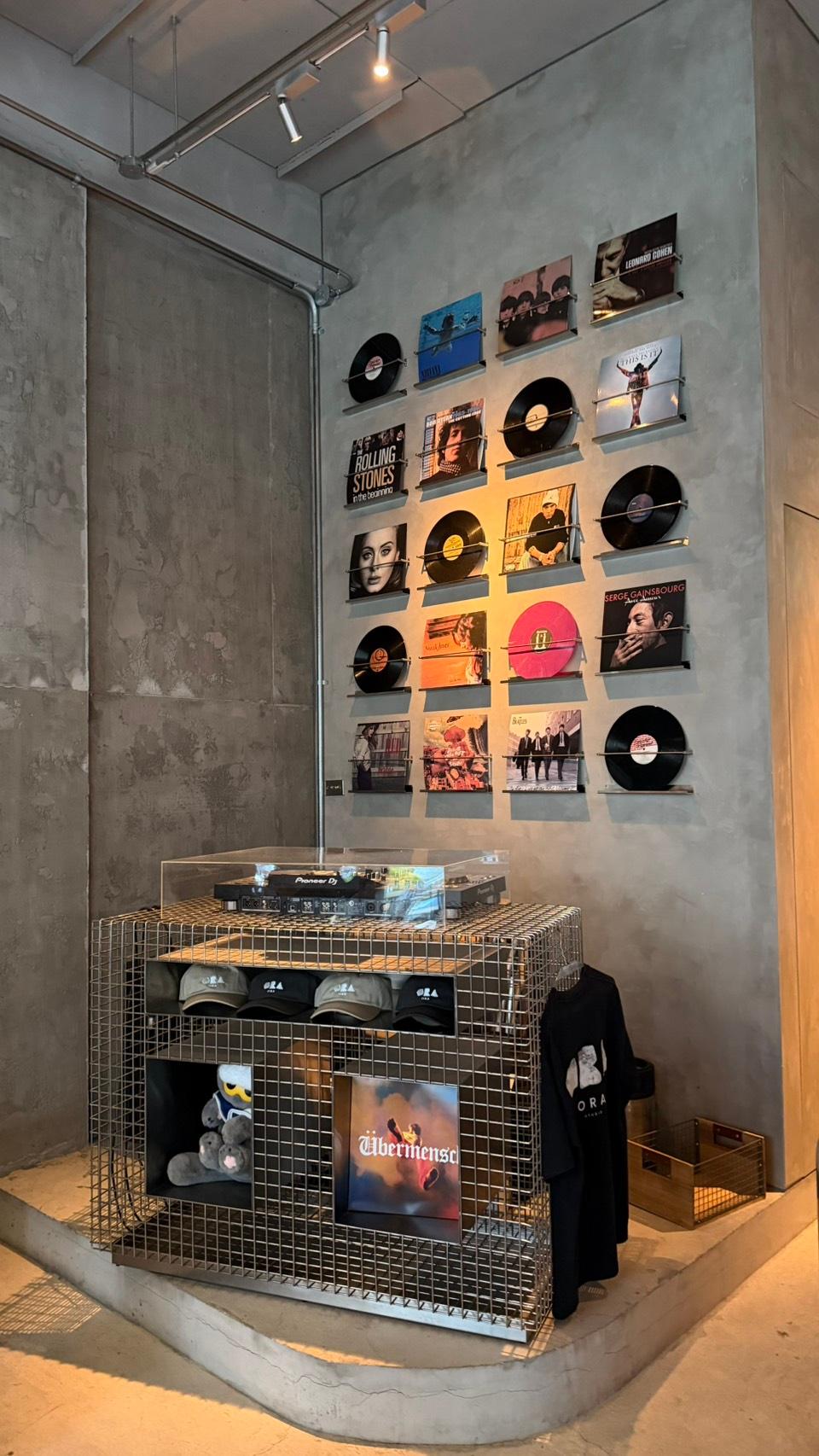 ORA studio 13