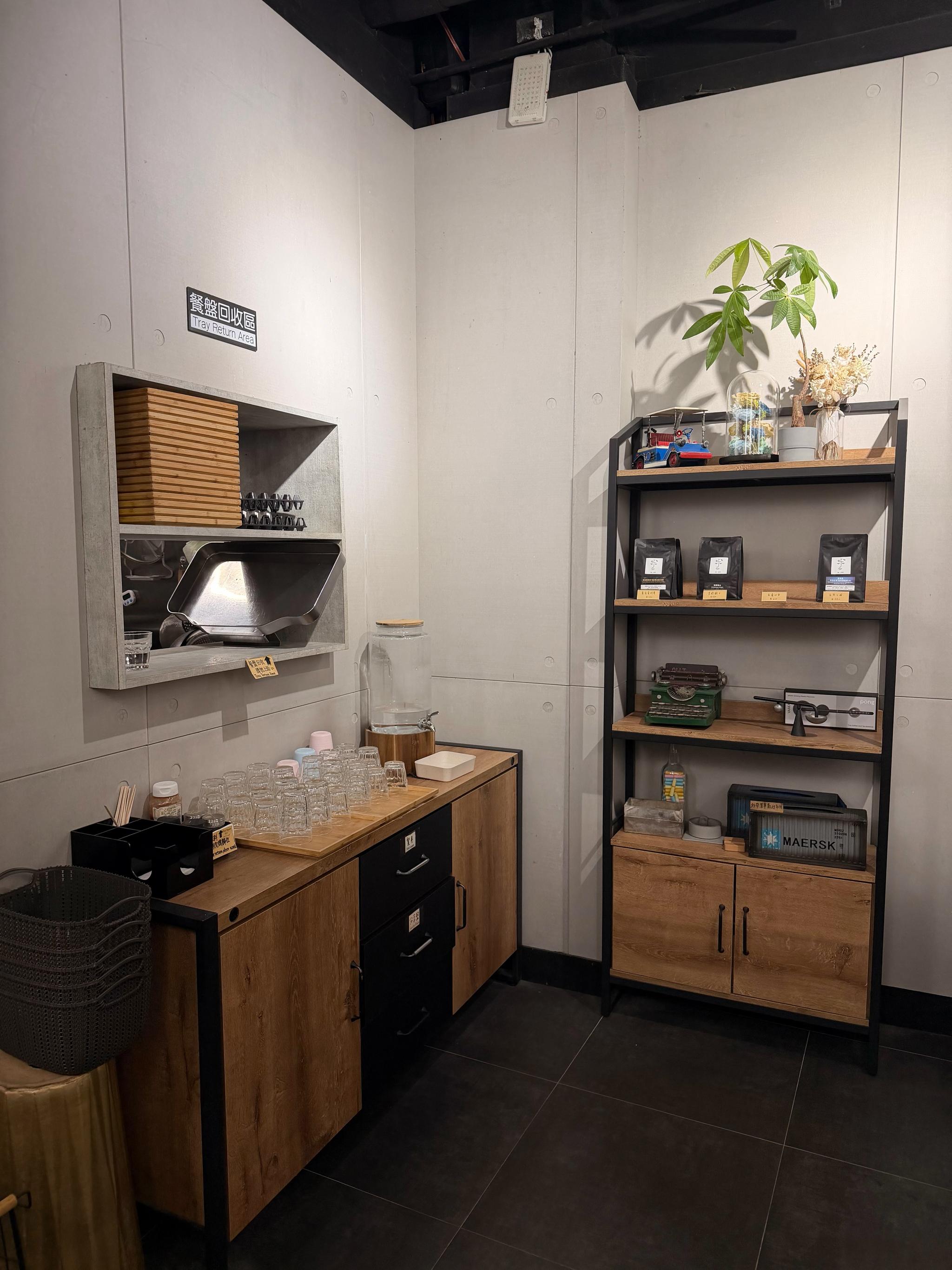 J&J CAFE 11