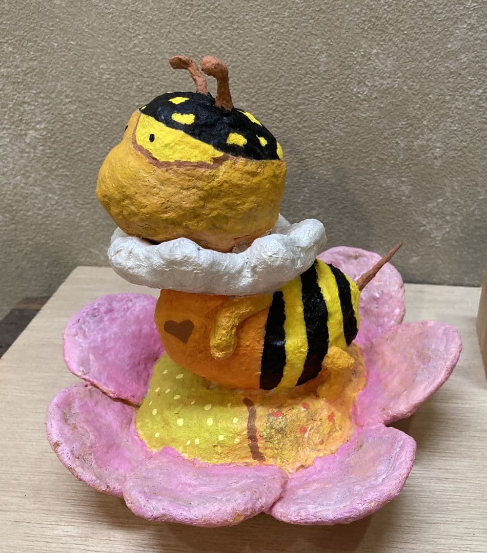 bee 1