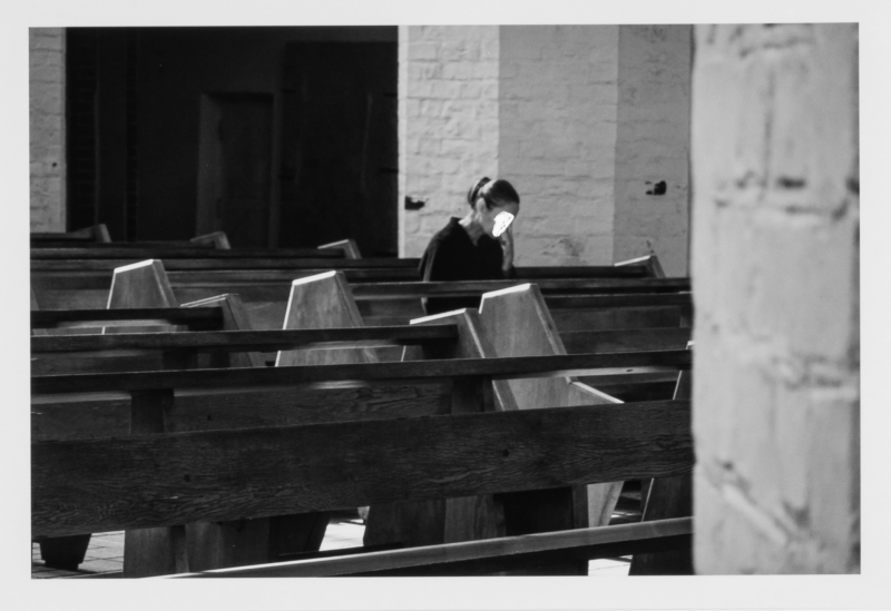 《Under the cross 》